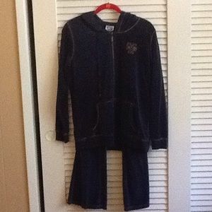 Velour 2 piece leisure outfit